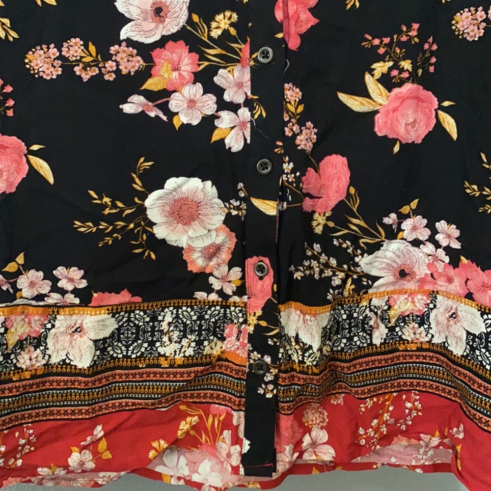 Floral Top - Picture 5 of 5